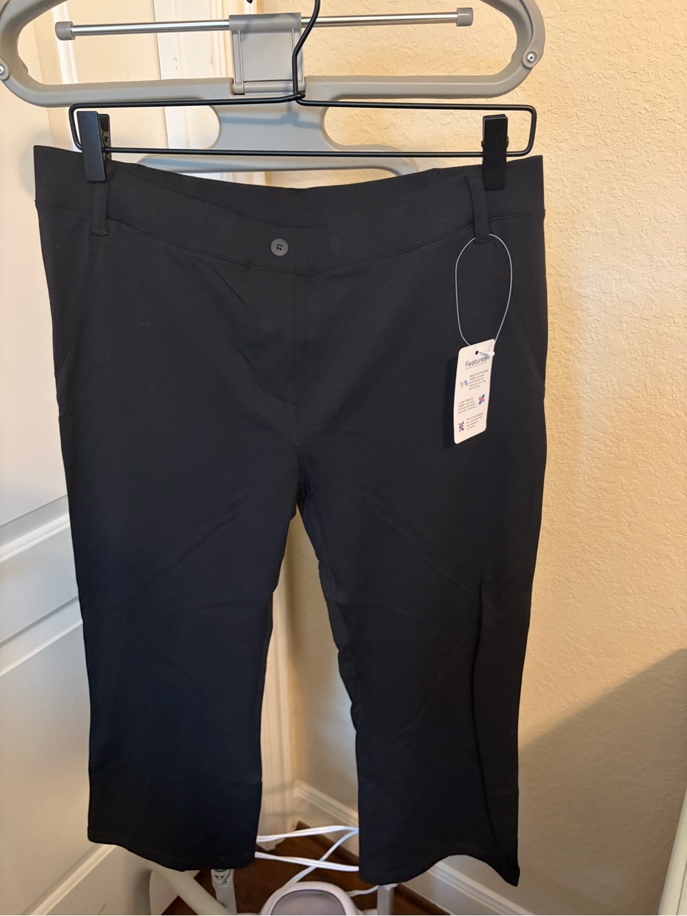 Women’s Black Stretch Crop Pants